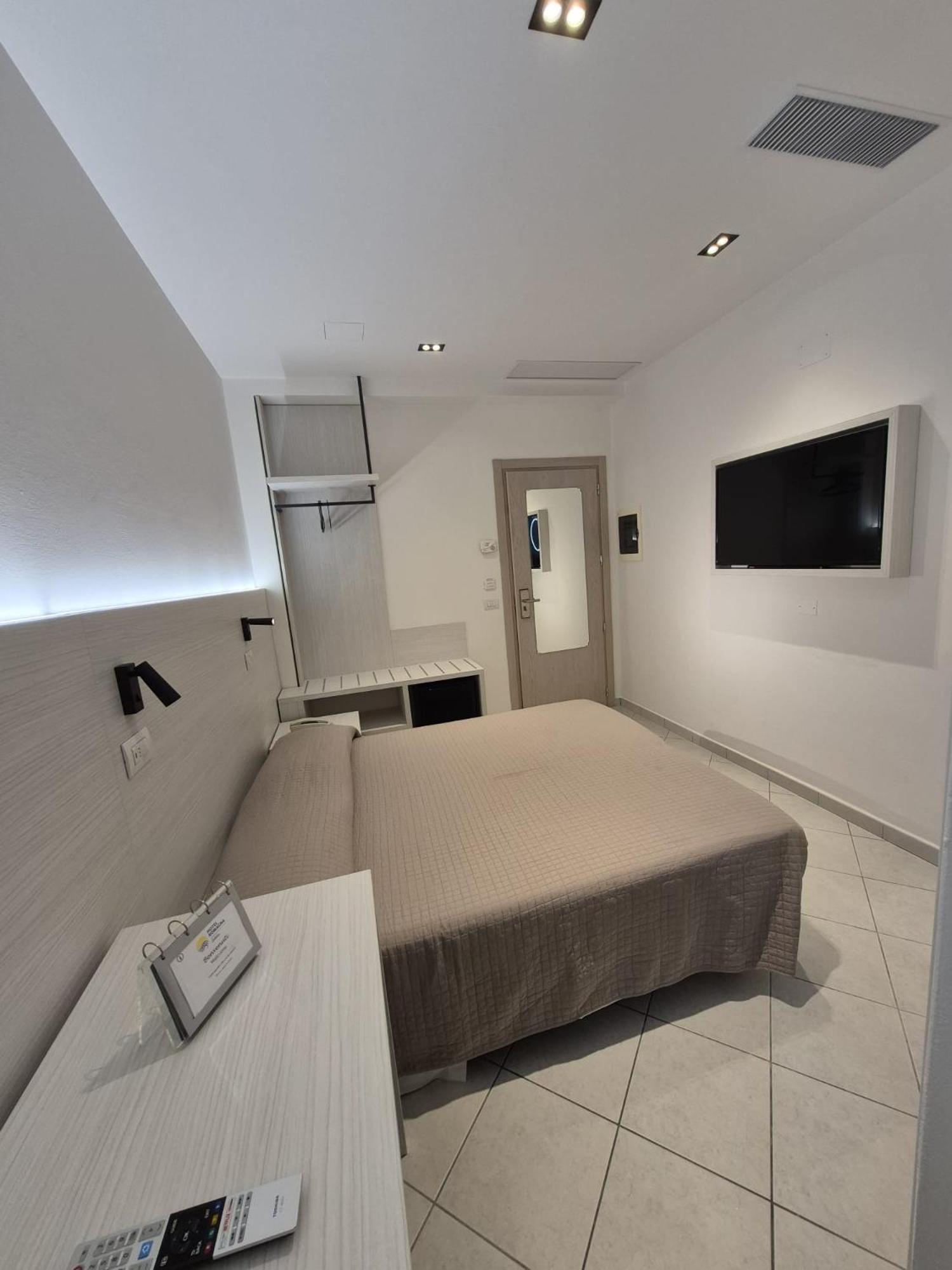 Hotel Romagna Cattolica Bagian luar foto