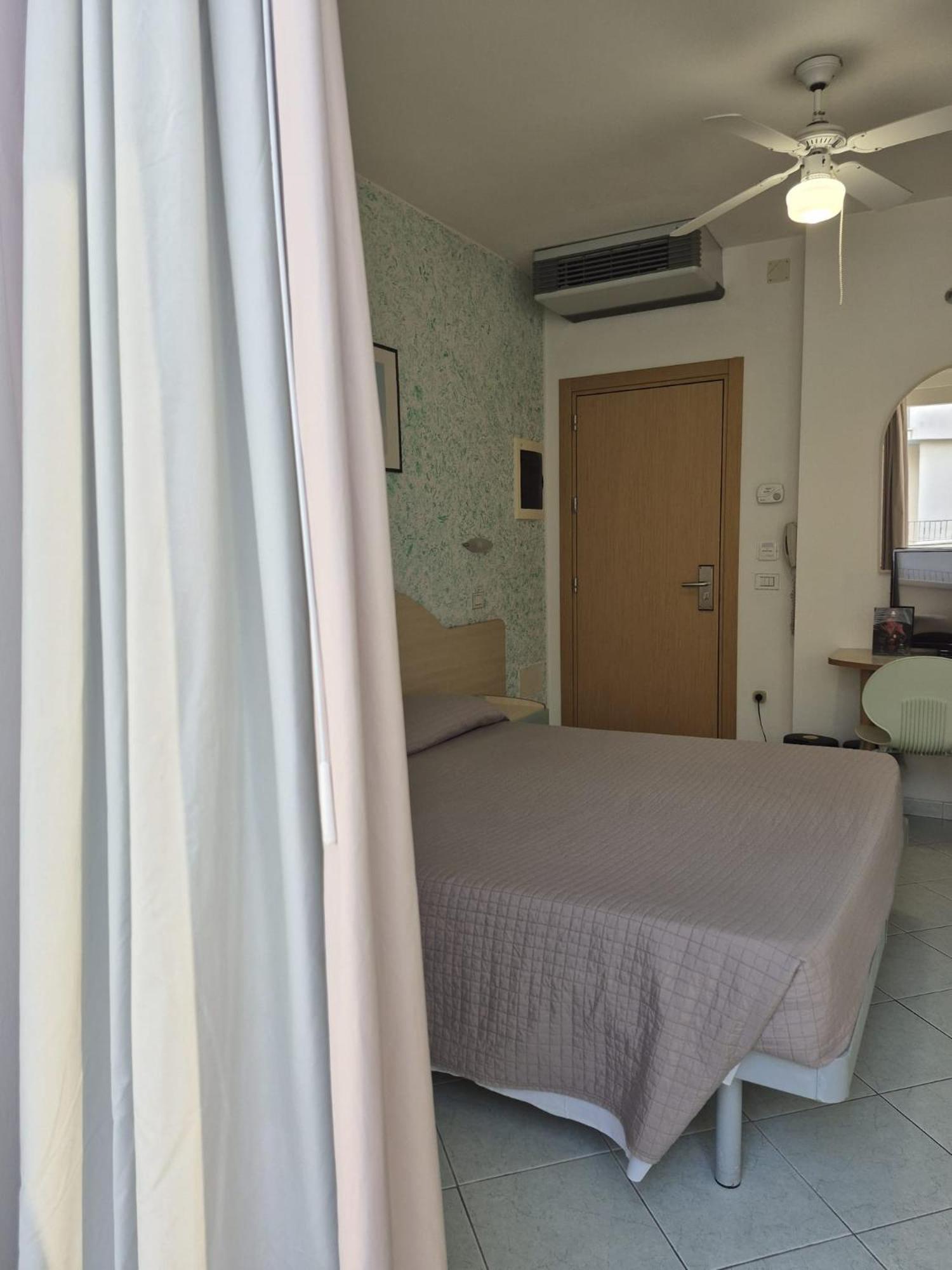 Hotel Romagna Cattolica Bagian luar foto