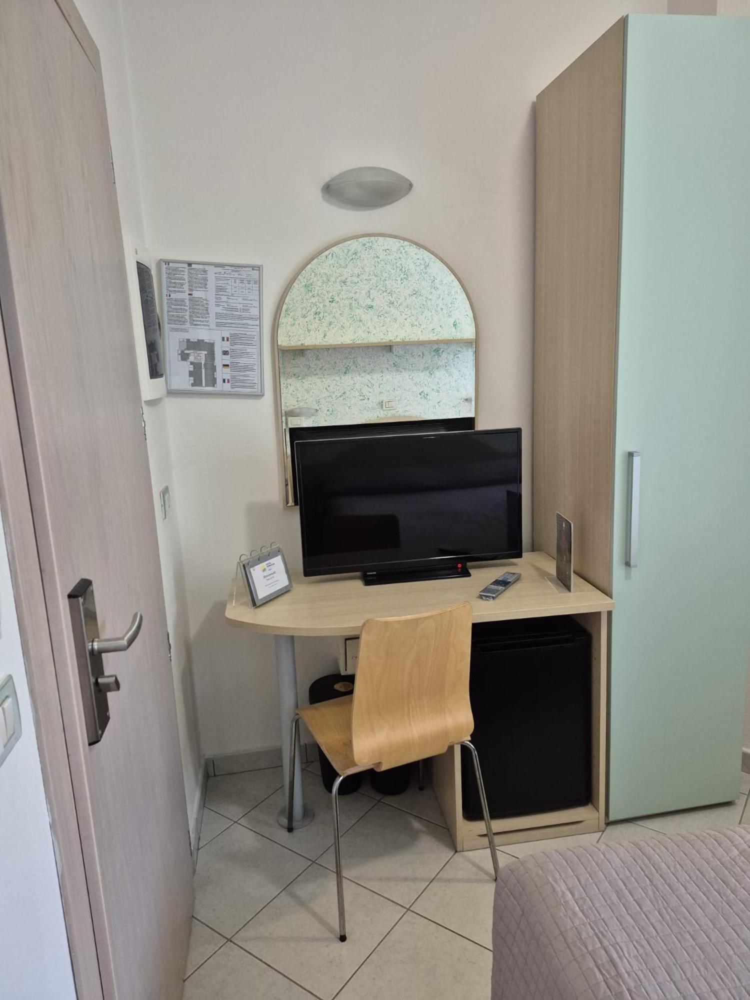 Hotel Romagna Cattolica Bagian luar foto