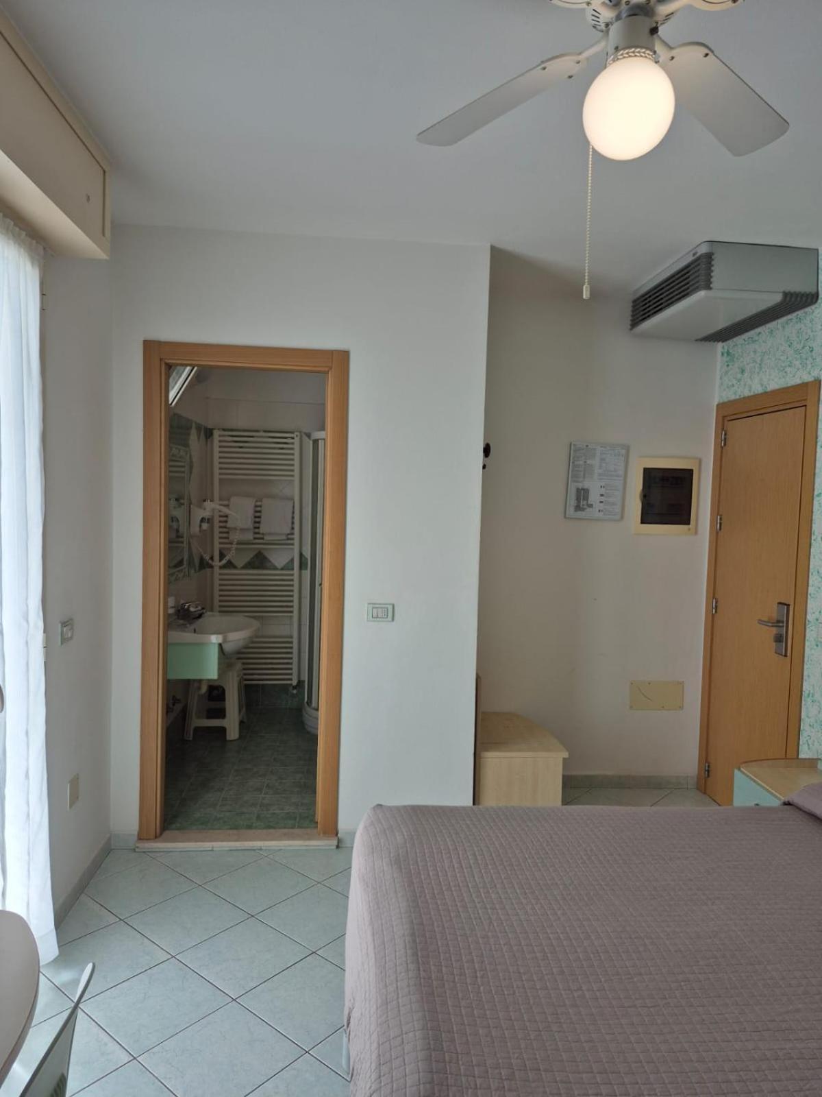 Hotel Romagna Cattolica Bagian luar foto