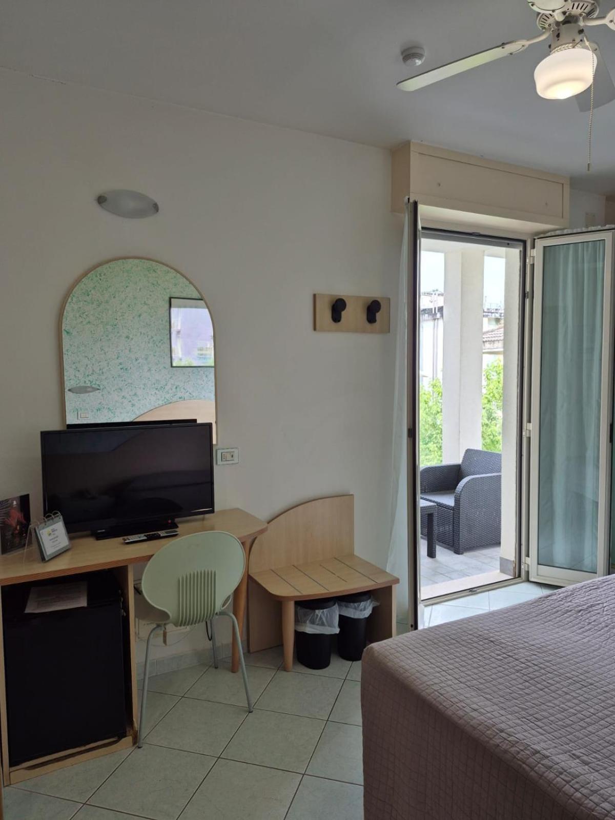 Hotel Romagna Cattolica Bagian luar foto